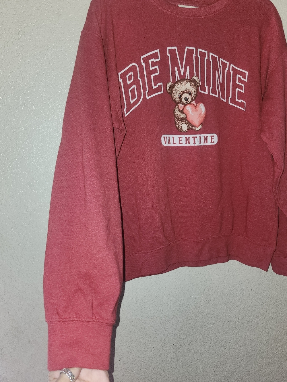 EUC Simply Southern "Be Mine🐻🩷🤍Valentine Crewneck Sweatshirt" Red❤️ Sz XS-S - Picture 9 of 12